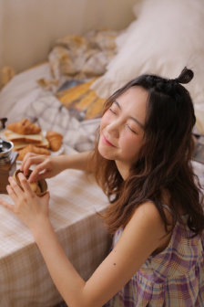 肉妇春潮干柴烈火ⅩXX视频